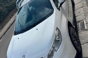 Peugeot 2008 benzina 99mika km