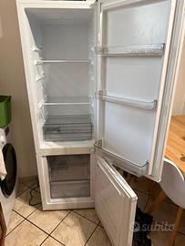 Frigorifero Comfee combinato con congelatore