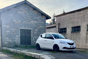 Lancia Ypsilon 1.3 multijet 95cv 2011