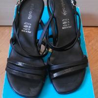 Scarpe con tacco n. 36