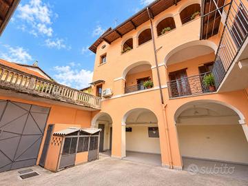 Appartamento di 139 m² con 4 locali e box auto a C