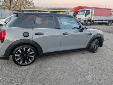 Mini 2.0 Cooper S Yours 5P,