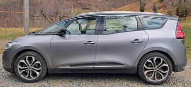 RENAULT GRAN SCENIC