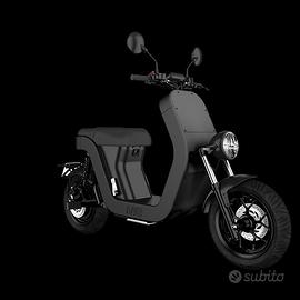 SCOOTER ELETTRICO ME 6.0 come NUOVO . 2 Batterie