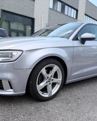 Audi A3 2.0 TDI*150Cv*Cerchi*led
