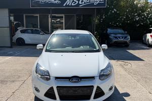 Ford Focus titanium neopatentati