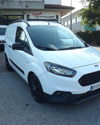 FORD TRANSIT COURIER