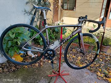 Bici corsa freni a disco Trek