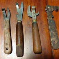 Set di apriscatole d'epoca