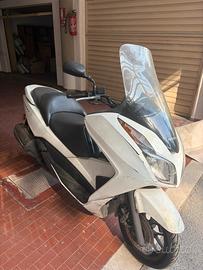 Honda Forza 300