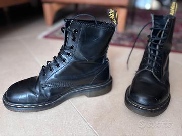 Dr. Martens nere anni ’90 – taglia 38 bellissime