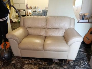 Divano in similpelle