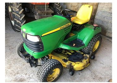 Trattorino taglia erba