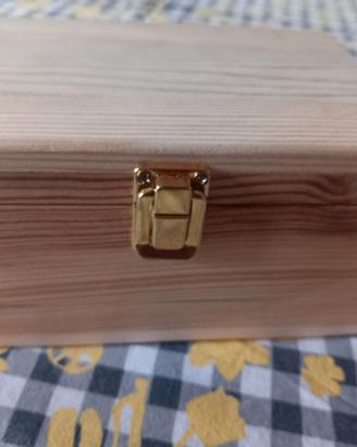 Scatolina in legno riciclato