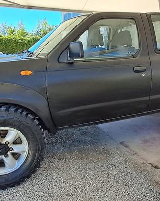 Nissan Navara KING CAB 2.5 TD 2 PORTE 4 POSTI
