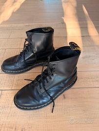 Dr. Martens N41