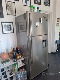 frigorifero Samsung con dispenser acqua