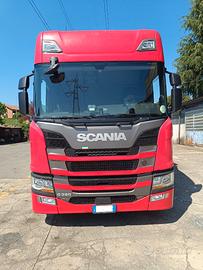 Scania G320 Euro 6 Motrice cassone 9.60