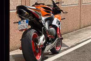 HONDA CBR 1000 RR FIREBLADE REPSOL