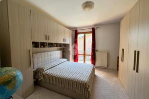 VILLA A SCHIERA A POGGIO TORRIANA