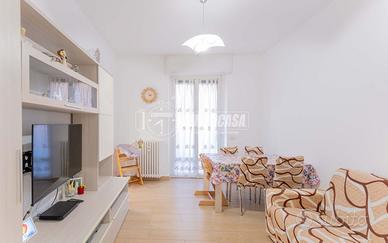 3 LOCALI COMPLETAMENTE RISTRUTTURATO