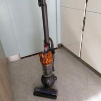 Aspirapolvere verticale Dyson DC51 Multi Floor.