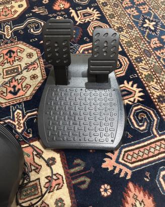 Thrustmaster T150 compatibile con PS4/PS3
