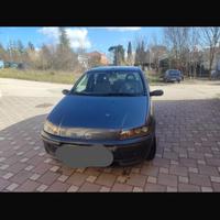 Fiat punto 5 porte grigia