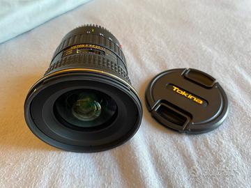 Obiettivo Tokina grandangolare per Canon