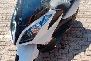 Kymco Downtown 300i (2012)
