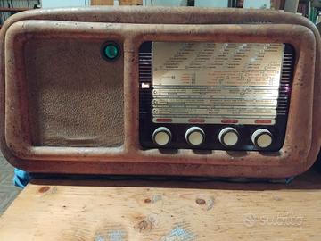 Radio d'epoca da collezione per amatori
