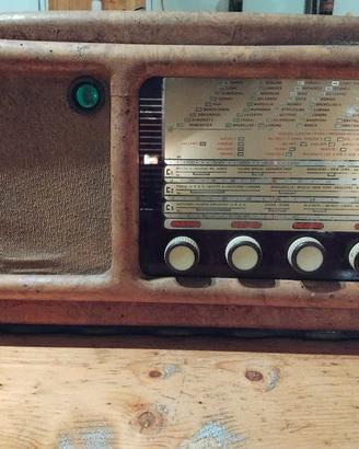 Radio d'epoca da collezione per amatori
