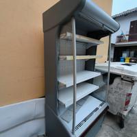frigo murale con scaffali 