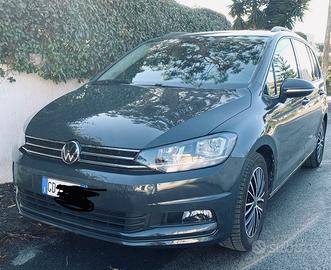 Volkswagen Touran 1.5 TSI DSG