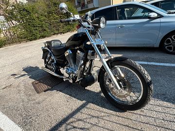 SUZUKI INTRUDER VS 1400