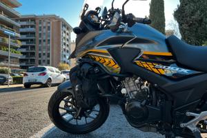 Honda CB500X (17) con valigie e accessori