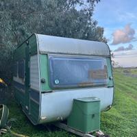 Roulotte statica per appoggio in campagna