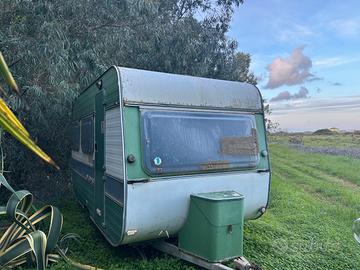 Roulotte statica per appoggio in campagna
