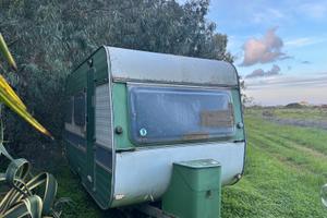 Roulotte statica per appoggio in campagna