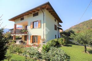 VILLA SINGOLA A BORGOFRANCO D'IVREA