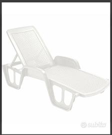 Lettini prendisole per piscina