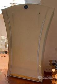 Quattro armadi in stoffa beige 