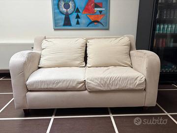 divano due posti bianco
