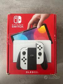 Nintendo Switch OLED Bianca con tutti accessori