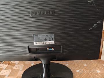 Monitor SAMSUNG  21.5 POLLICI