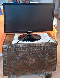 televisore Samsung da 27 pollici