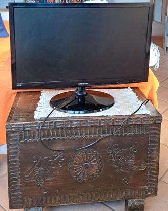 televisore Samsung da 27 pollici