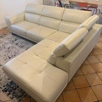Divano in pelle angolare “Divani&Divani”