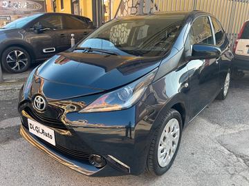 Toyota Aygo 1.0 VVT-i 69 CV 5 porte x-cite
