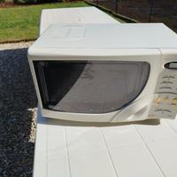 forno microonde Perfecto DeLonghi